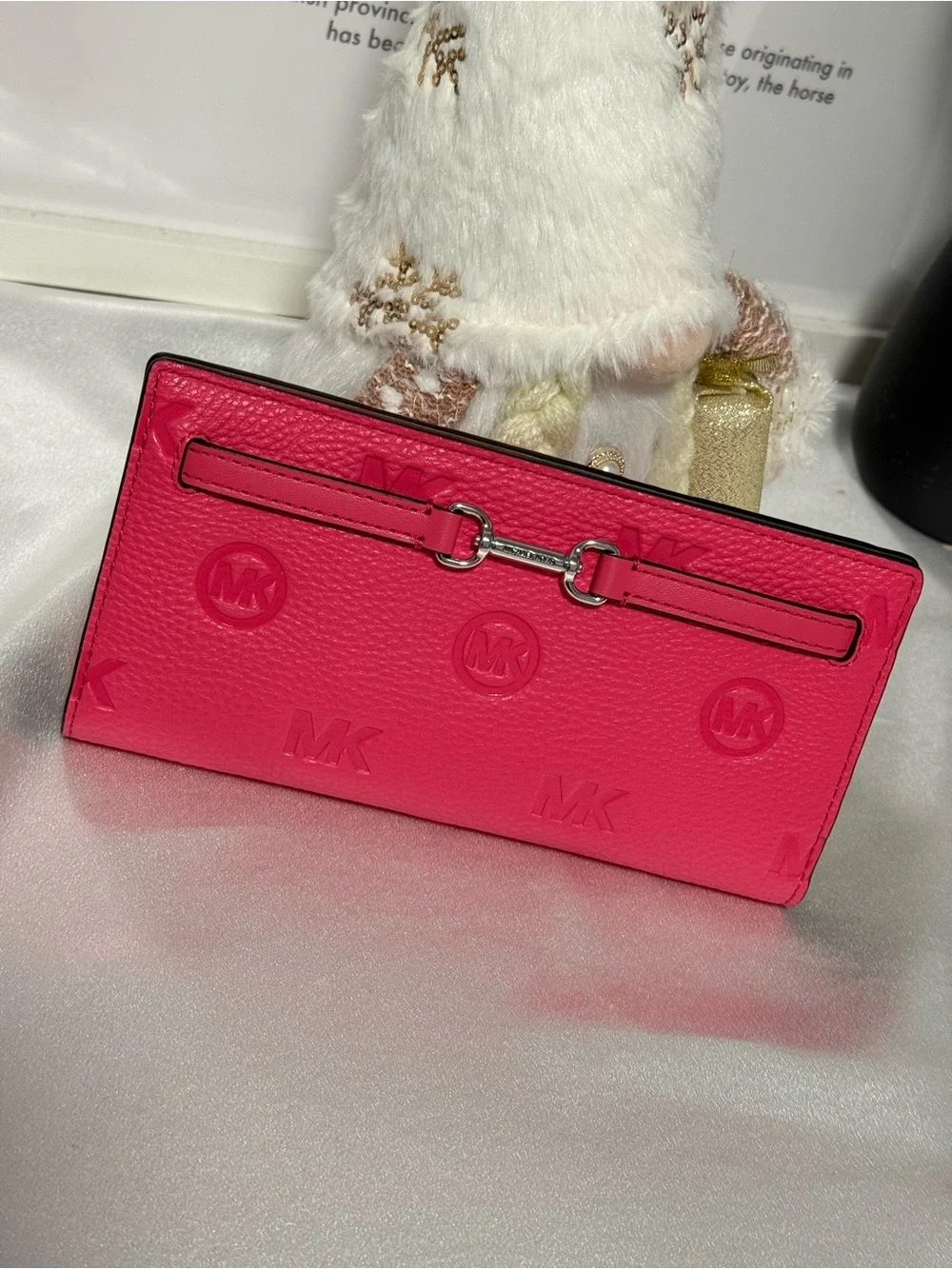 NWT MICHAEL KORS Carson Large Metallic Logo Debossed Snap Wallet